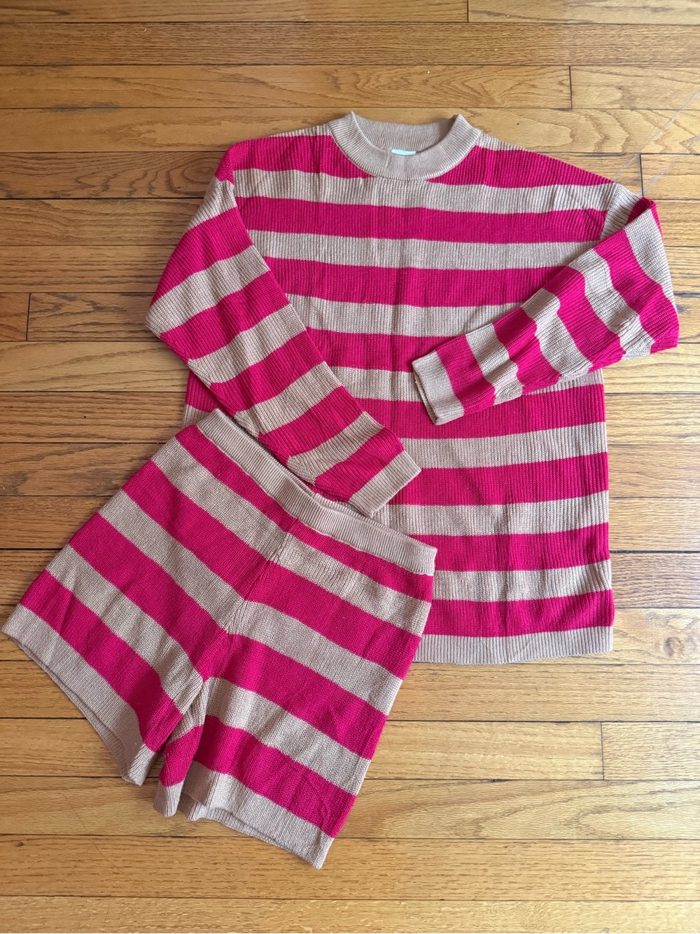 Amazon Women's Striped Set - Fuchsia and Beige